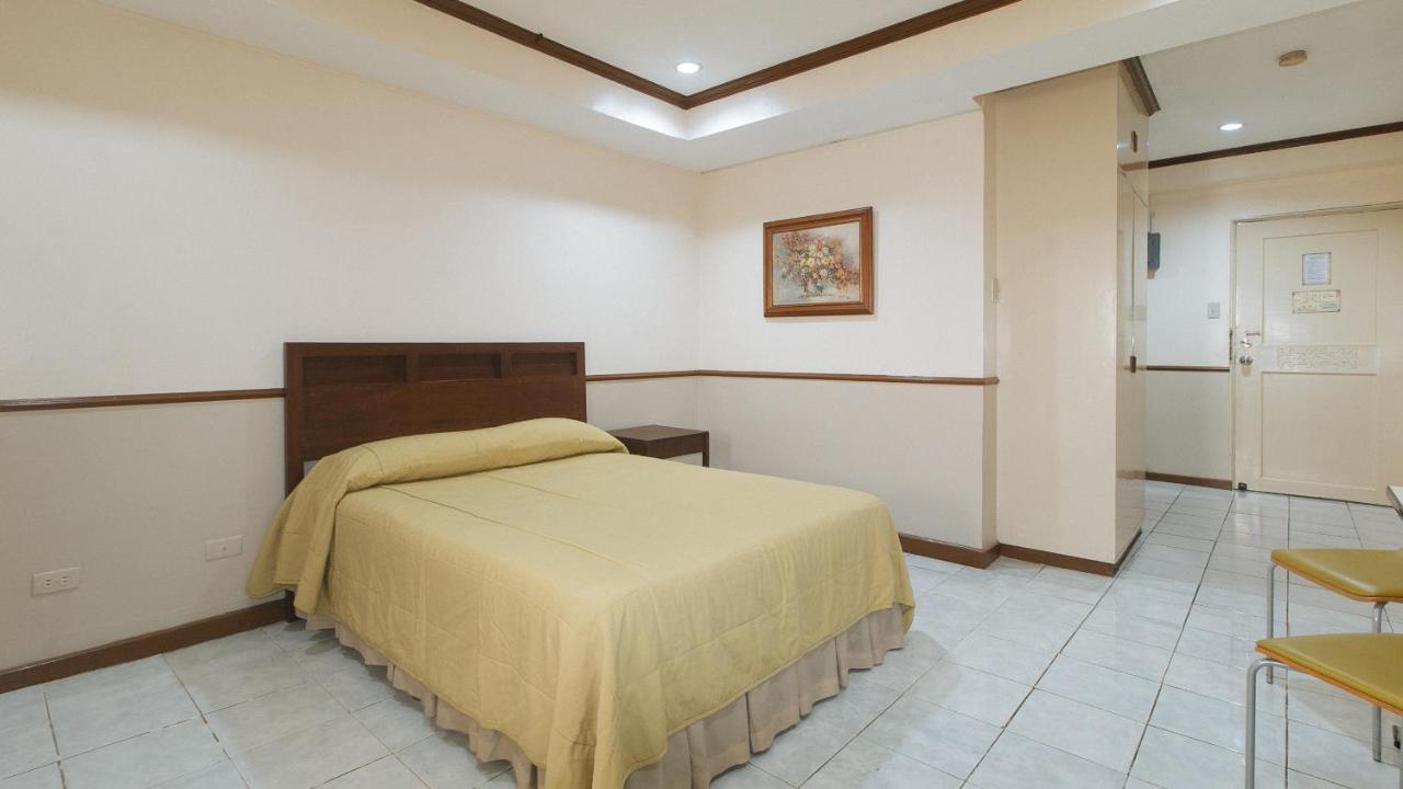 Garden Plaza Hotel Manila Exterior foto